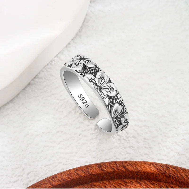 Carved 925 Sterling Silver adjustable Ring with Flower Motives