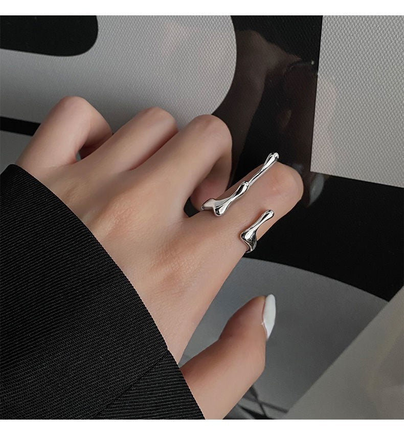 "Platinum Drops" Women's Index Finger Stylish Ring